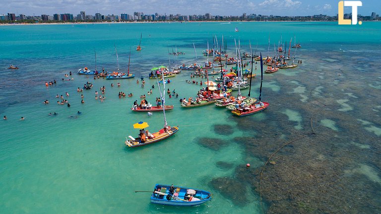 2 Bedroom Apartment Beira Mar Pajuçara. View to natural pool