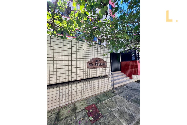 Habitación y Salón a 200mt playa Ponta Verde con 2 baños