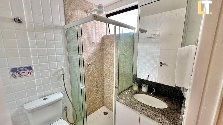 Habitación y Salón a 200mt playa Ponta Verde con 2 baños