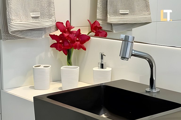 by the sea 4 bedrooms / pool / barbecue / field