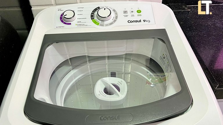 Habitación y Salón a 200mt playa Ponta Verde con 2 baños