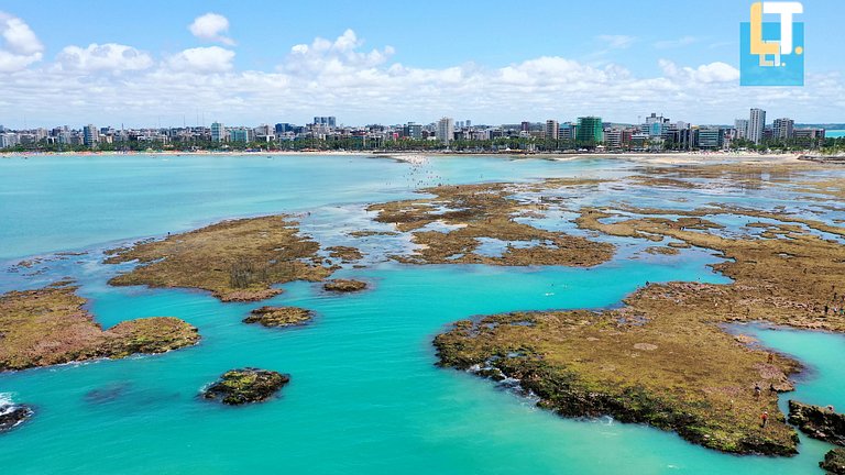 Apt 2 Dormitorios Beira Mar Pajuçara.vista a piscina natural