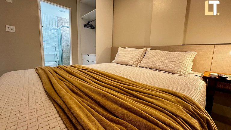 Habitación y Salón a 200mt playa Ponta Verde con 2 baños