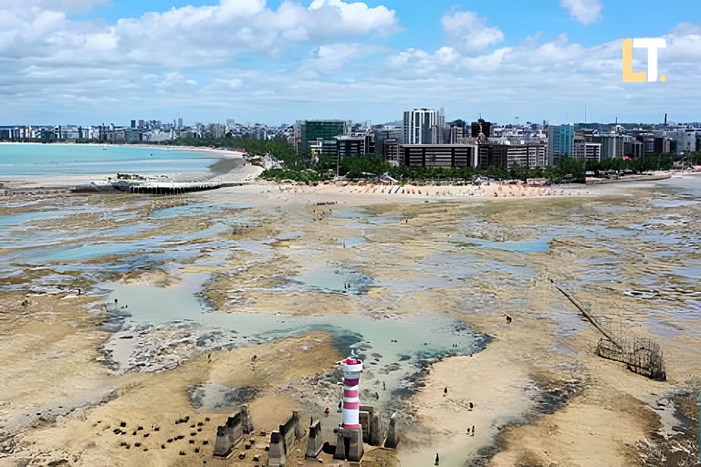 Apartamento na Jatiuca com Vista Mar e Piscina