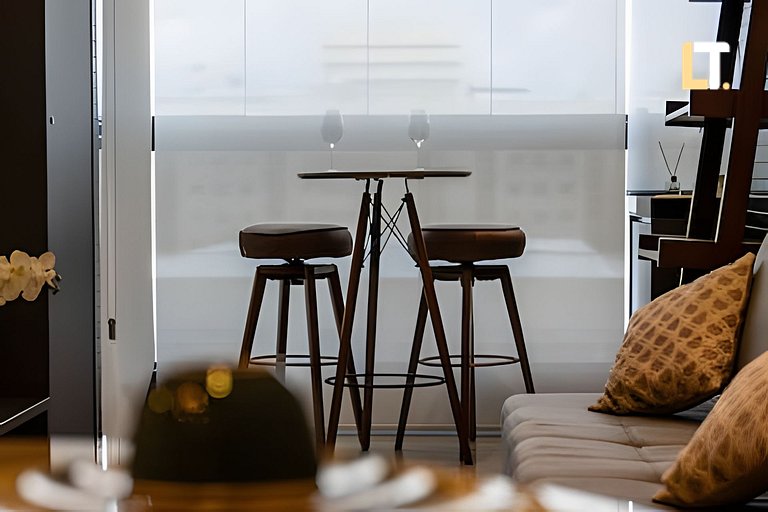 Apartamento na Jatiuca com Vista Mar e Piscina