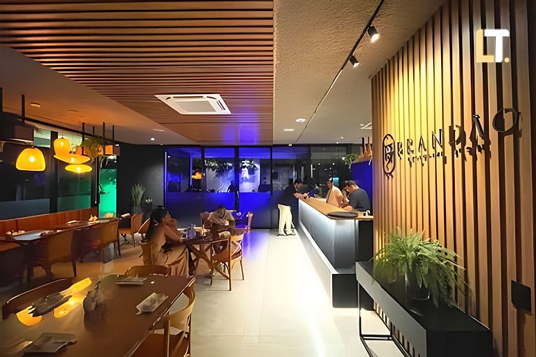 SKY 1018 | Vista mar | Piscina | Academia