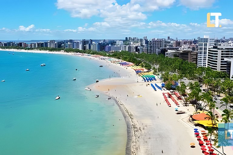 SKY 810 | Vista mar com excelente localização