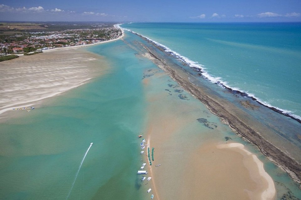 Barra de São Miguel: o point mais tranquilo do litoral de Alagoas